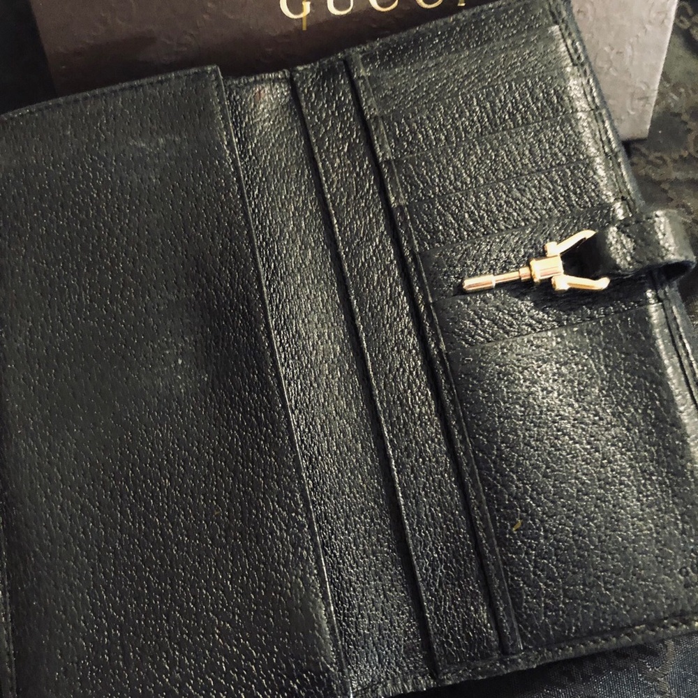Women’s Wallet - Picture 2 of 5